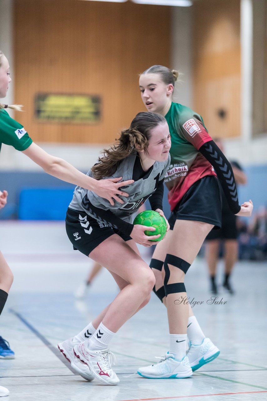 Bild 206 - wCJ HSG Kremperheide/Muensterdorf - HSG Marne/Brunsbuettel : Ergebnis: 22:10